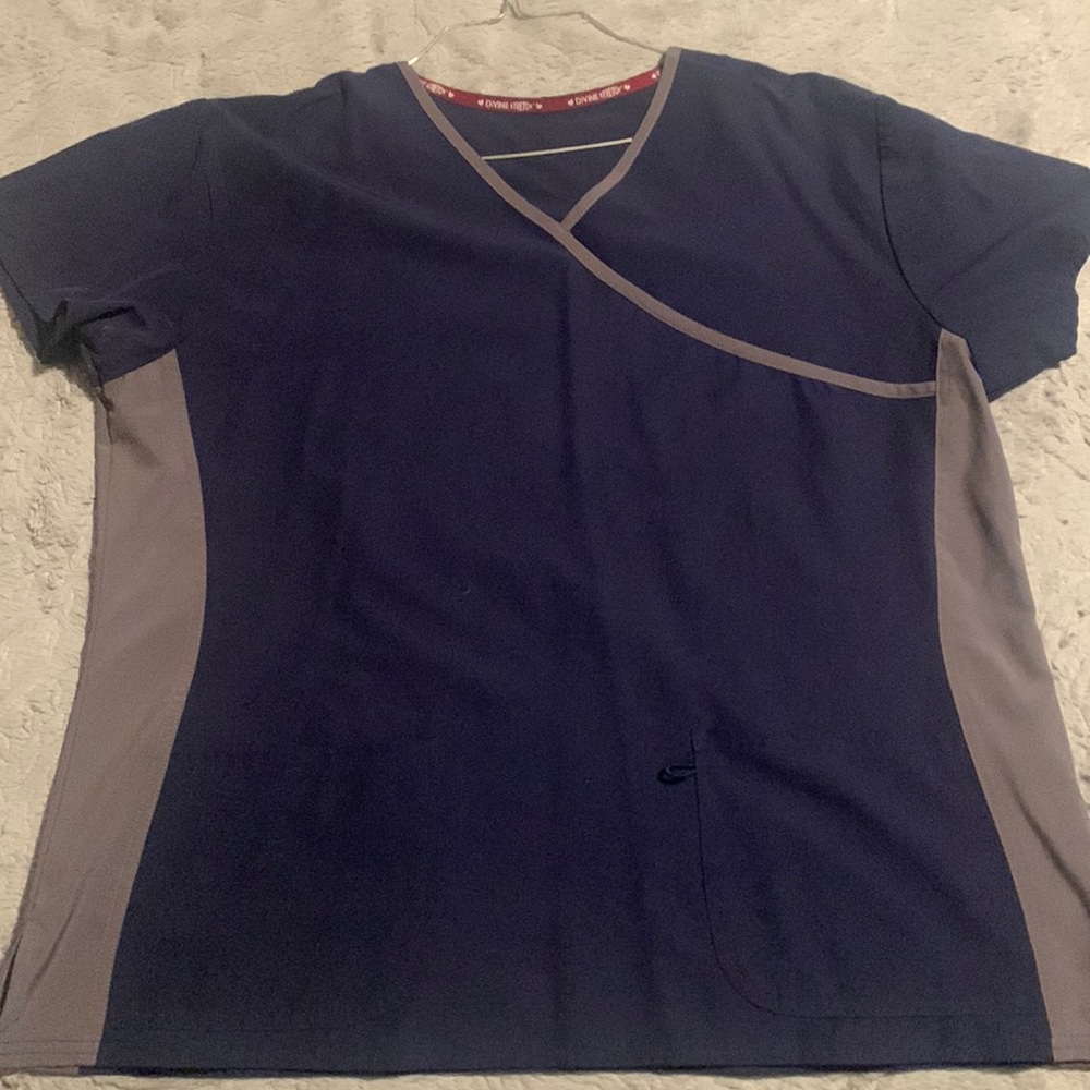 Navy blue and gray, scrub shirt, Devine stretch Brand size 2 XL